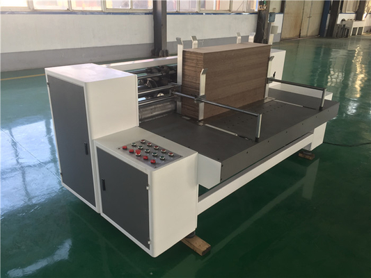 Chine Conducteur d'aspiration de carton de Taobao de boîte de machine rotatoire automatique de Slotter petit fournisseur